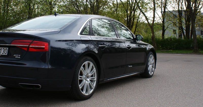 Audi A8 cena 109000 przebieg: 248000, rok produkcji 2015 z Białystok małe 529